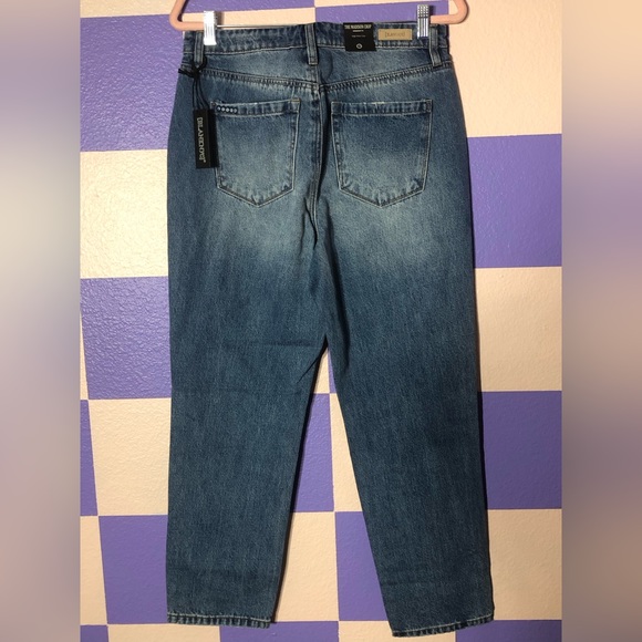 NWT Blank NYC Slim High Rise Crop Button Up Distressed Jeans - Size 29 - Picture 2 of 4